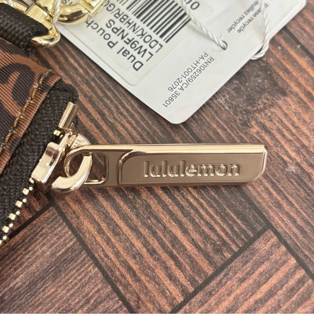 NWT Lululemon Dual Pouch Wristlet In Leopardo Shift Midi Desert Khaki - Picture 6 of 8